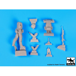 MARINES BRITANICOS Y PRISIONERO ARGENTICO Malvina 82 -1/35- Black Dog F35088