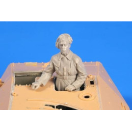 TRIPULANTE HETZER RADIO OPERADOR / ARTILLERO -Escala 1/35- CMK F35262