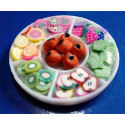 BANDEJA REDONDA DE COMPARTIMENTOS CON ENSALADA DE FRUTAS - HOBBY DOLLSHOUSE ACCESORIES 544